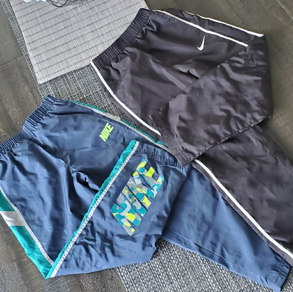 Boys nike water resistant pants